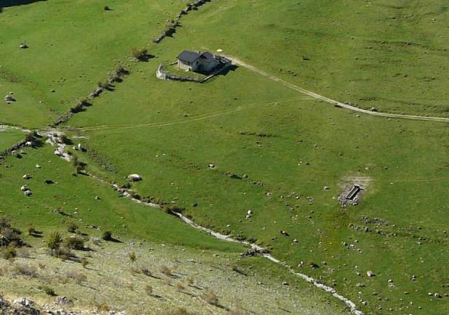 AI CONFINI DEL GRAN SASSO - MONTE CORVO